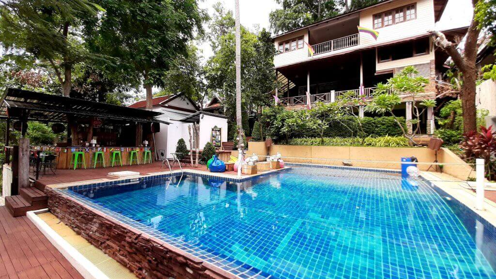 gay-reise-buchen-schwul-thailand-Alpha-Gay-Resort-Koh-Samui-pool-schwul-reisen-maenner gay-reise-buchen-schwul-thailand-Alpha-Gay-Resort-Koh-Samui-pool-schwul-reisen-maenner