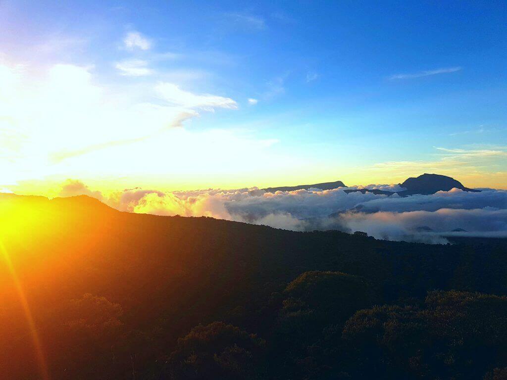 la-reunion-seychellen-gay-aktivreise-mietwagenrundreise-la-reunion-gay-urlaub-buchen-indischer-ozean-Piton de la Fournaise-vulkan la-reunion-seychellen-gay-aktivreise-mietwagenrundreise-la-reunion-gay-urlaub-buchen-indischer-ozean-Piton de la Fournaise-vulkan