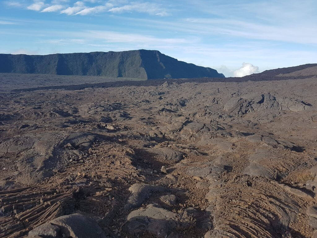 la-reunion-gay-aktivreisen-aktiv-wanderreise-bergsteigen-Plaine des Sables-mondlandschaft la-reunion-gay-aktivreisen-aktiv-wanderreise-bergsteigen-Plaine des Sables-mondlandschaft