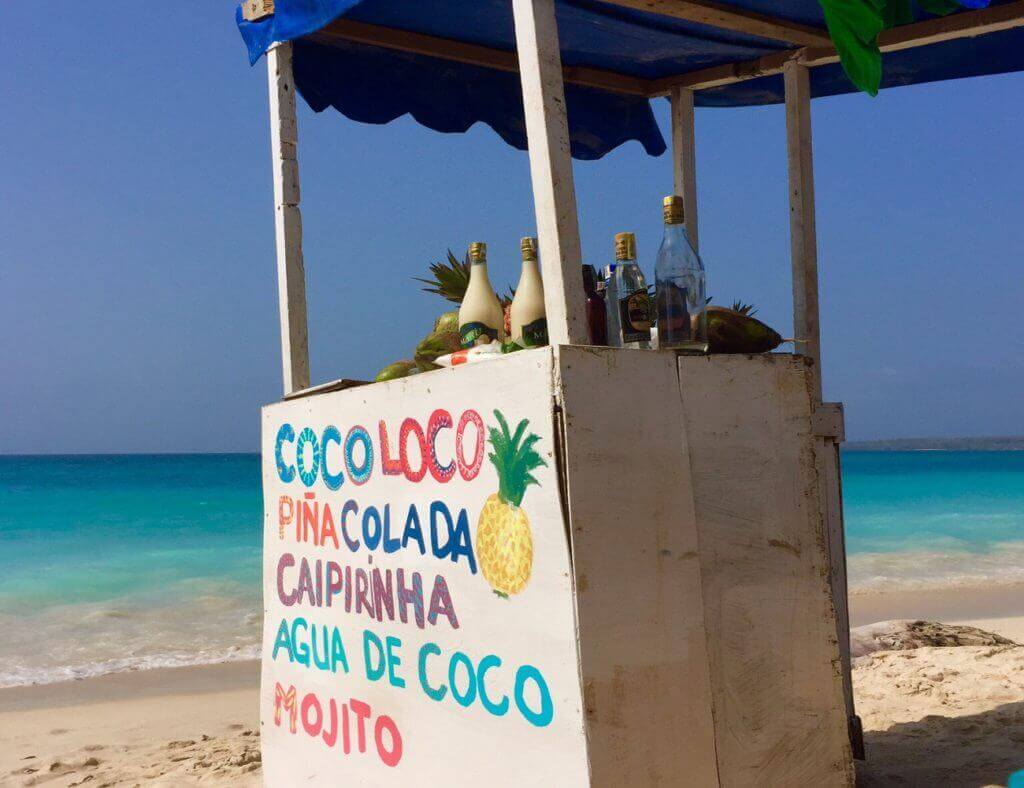schwul-karibik-gay-reisen-kerle-kolumbien-strand-sonne-mit-anderen-maennern schwul-karibik-gay-reisen-kerle-kolumbien-strand-sonne-mit-anderen-maennern