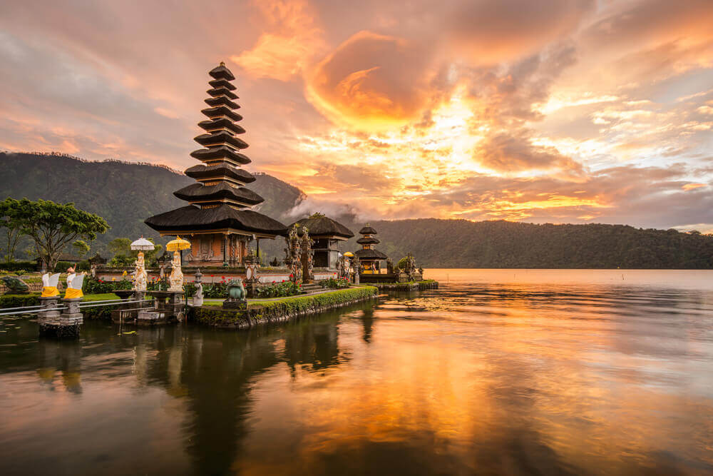 reisen-fuer-schwule-bali-kulturreise-gay-urlaub-asien-tempelanlagen-bali-wellnessurlaub-geniessen-indonesien-fernreise-asien-planen reisen-fuer-schwule-bali-kulturreise-gay-urlaub-asien-tempelanlagen-bali-wellnessurlaub-geniessen-indonesien-fernreise-asien-planen