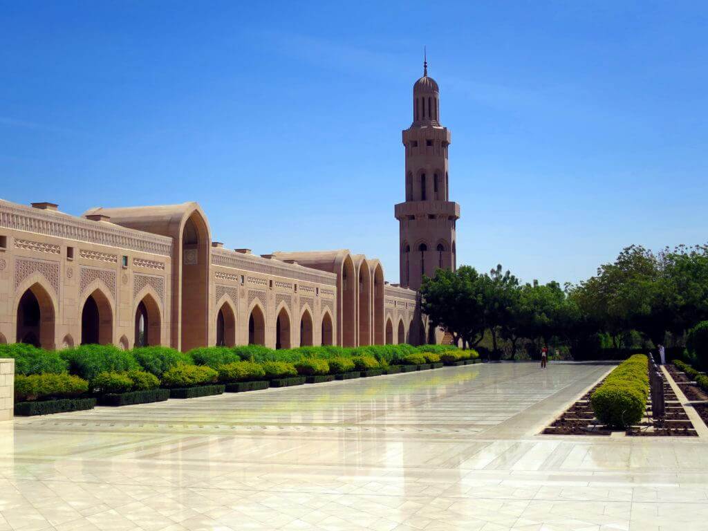 oman-gay-reisen-muscat-staedtereise-rundreise-sightseeing-highlights-kerle-reisen-mietwagenrundreise oman-gay-reisen-muscat-staedtereise-rundreise-sightseeing-highlights-kerle-reisen-mietwagenrundreise