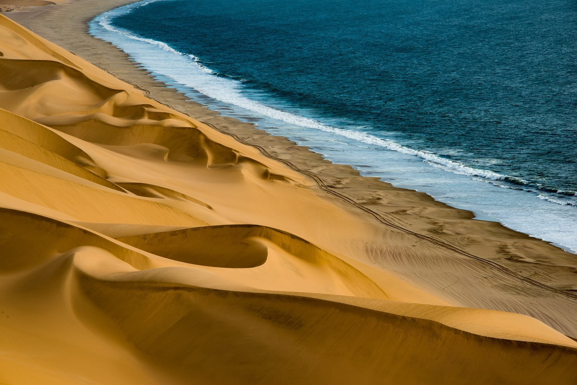 gay-rundreise-namibia-mietwagen-individuell-reise-fuer-maenner-unterwegs-reisen-afrika-reisespezialist gay-rundreise-namibia-mietwagen-individuell-reise-fuer-maenner-unterwegs-reisen-afrika-reisespezialist