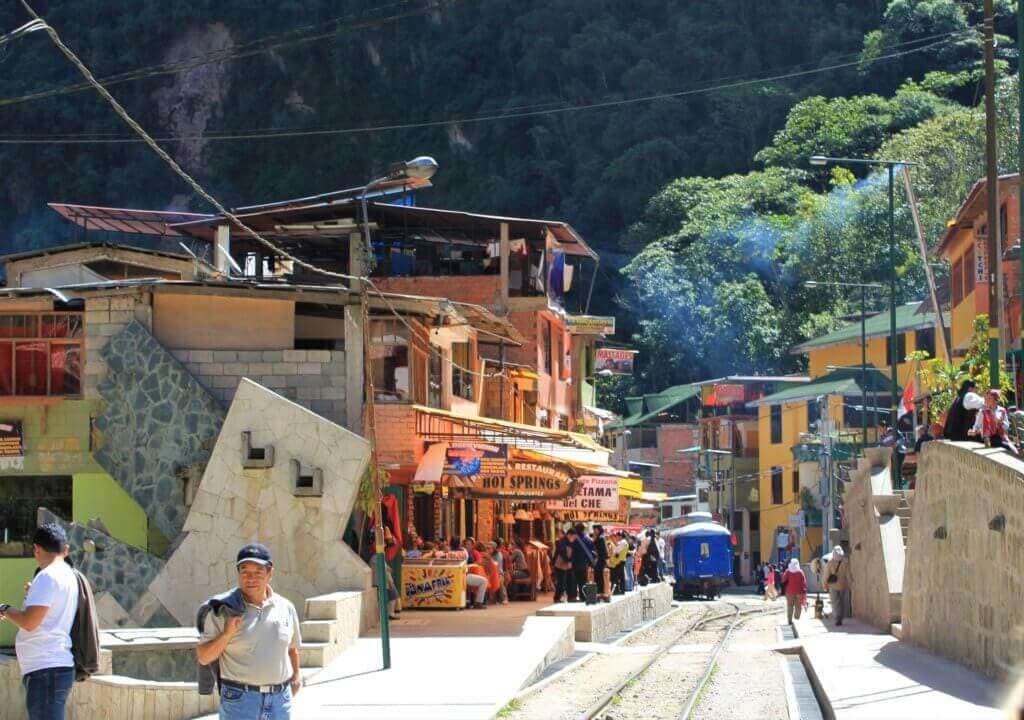 gay-individuell-aktivreise-peru-reise-kerle-unterwegs-inka-trail-buchen-individueller-reiseanbieter-rundreise-Aquas-Calientes gay-individuell-aktivreise-peru-reise-kerle-unterwegs-inka-trail-buchen-individueller-reiseanbieter-rundreise-Aquas-Calientes
