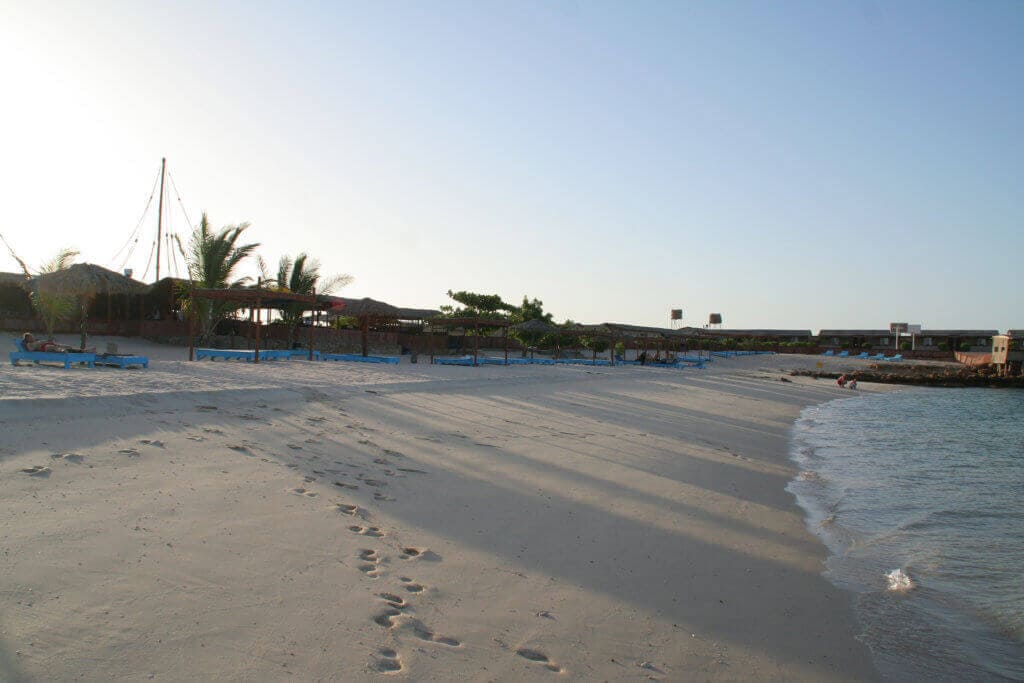 gay-reisen-oman-strand-rundreise-badeverlängerung-schwuler-urlaub-buchen-reisespezialist-oman-orient gay-reisen-oman-strand-rundreise-badeverlängerung-schwuler-urlaub-buchen-reisespezialist-oman-orient