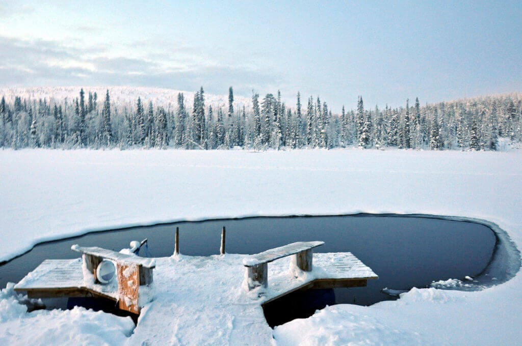gay-aktiv-reise-nordeuropa-buchen-winter-lappland-finnland-hundeschlitten-tour-finnland-schneemobil gay-aktiv-reise-nordeuropa-buchen-winter-lappland-finnland-hundeschlitten-tour-finnland-schneemobil