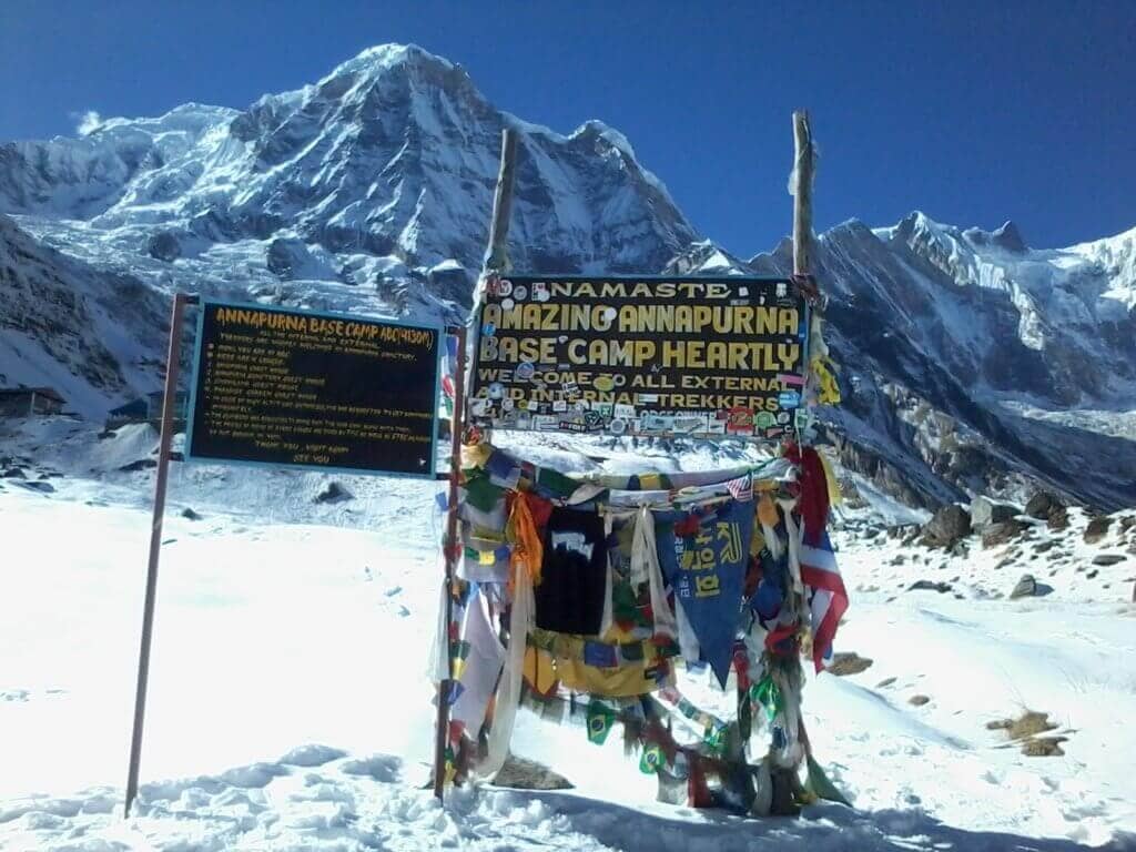 nepal-fuer-frauen-lesbisch-reisen-hiking-annapurna-planen-three-sisters nepal-fuer-frauen-lesbisch-reisen-hiking-annapurna-planen-three-sisters