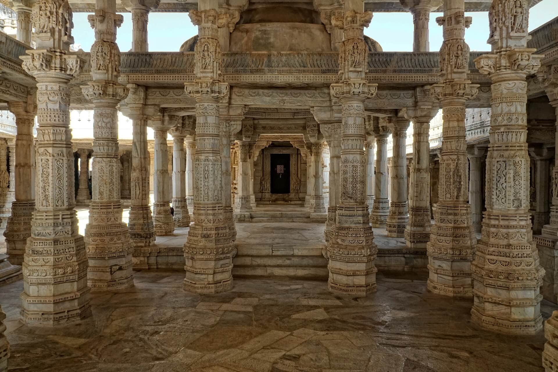 gay-rundreise-indien-individuell-erleben-highlights-geplant-schwuler-urlaub-rajasthan-indien-reisespezialist-ranakpur-jain-temple gay-rundreise-indien-individuell-erleben-highlights-geplant-schwuler-urlaub-rajasthan-indien-reisespezialist-ranakpur-jain-temple