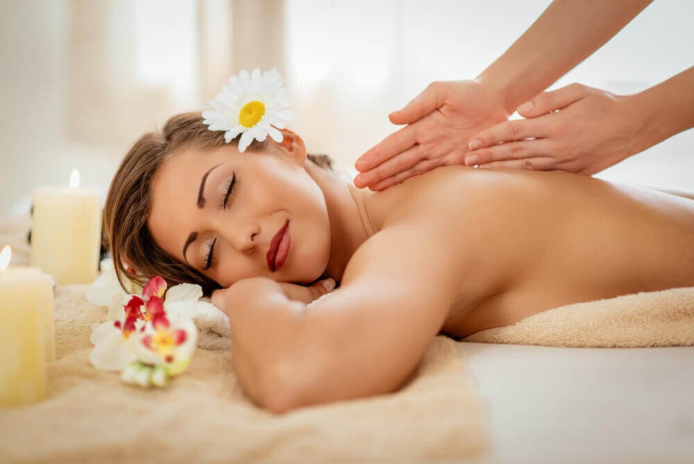 lesbischer-urlaub-yoga-reise-fuer-frauen-wellnessurlaub lesbischer-urlaub-yoga-reise-fuer-frauen-wellnessurlaub