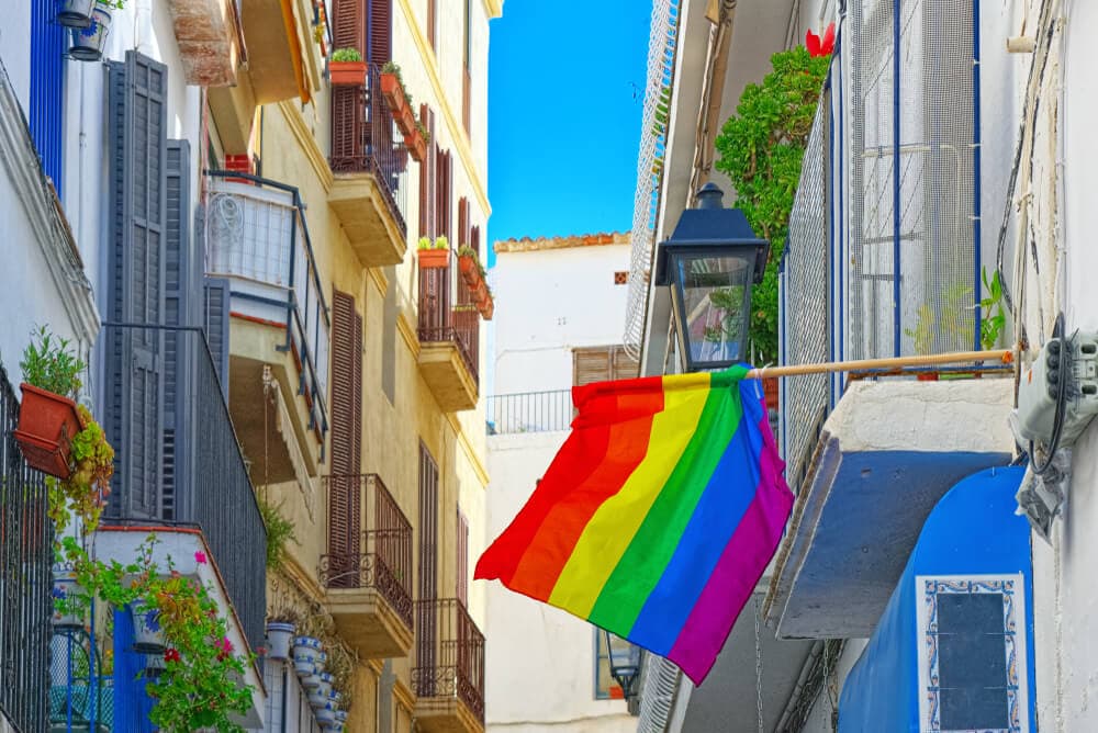 gay-hotels-spanien-reise-fuer-gays-buchen gay-hotels-spanien-reise-fuer-gays-buchen