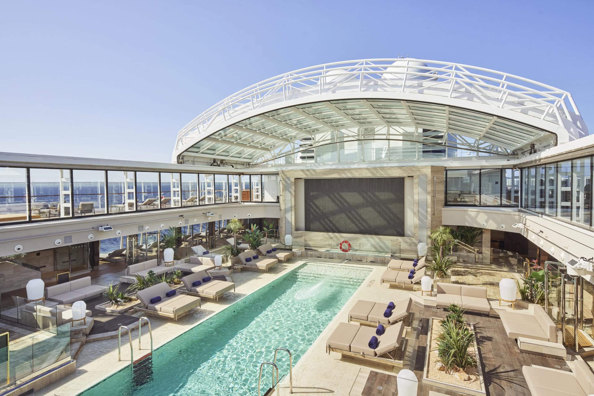 explora-journeys-gay-cruise-schiff-kreuzfahrt kreuzfahrt-freibad-explora-journeys-gay-cruise-schiff