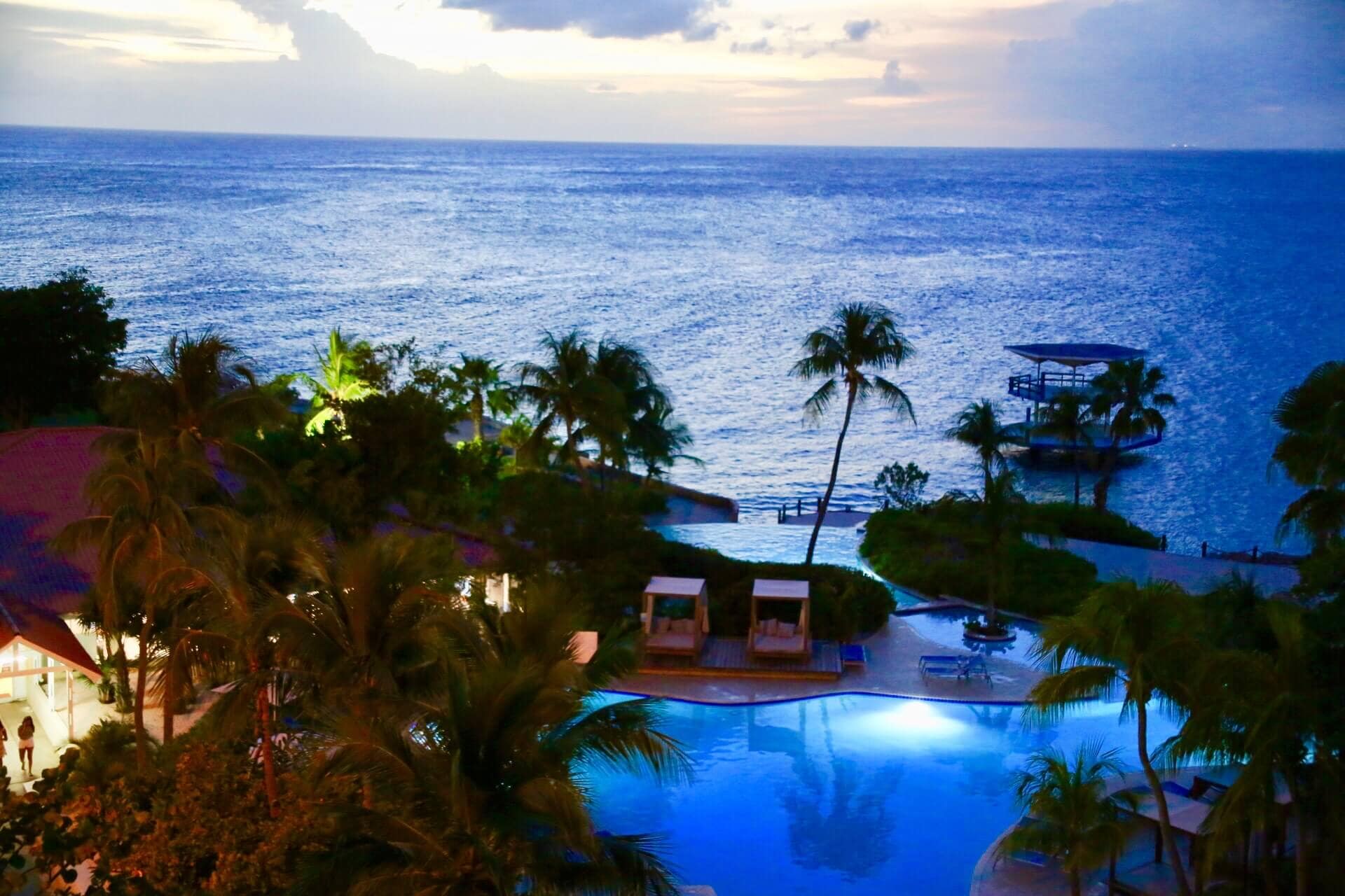 pride-curaçao-karibik-urlaub-strand-sonne-gay-meer pride-curaçao-gay-karibik-urlaub-strand-sonne-meer