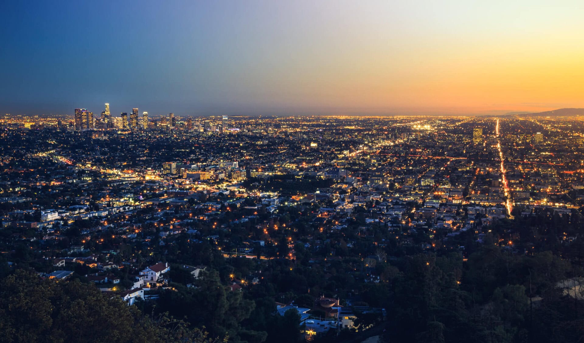 kalifornien-gay-uralub-prides-los-angeles-skyline-night-lgbtqi urlaub-gay-prides-los-angeles-skyline-night-lgbtqi-lichtermeer