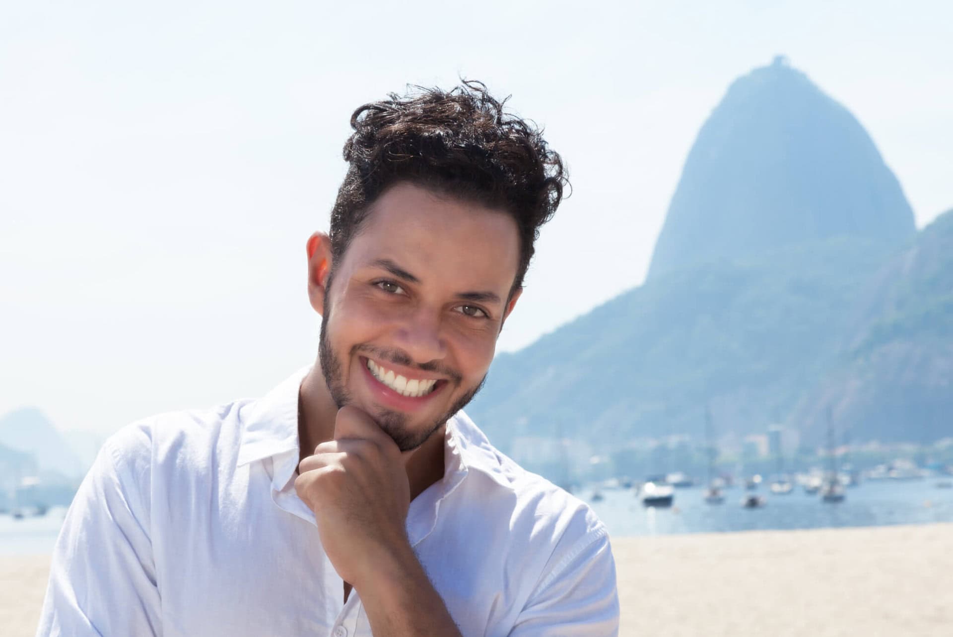 happy-gay-pride-rio-de-janeiro-boy-beach-urlaub-brasilien-copacabana-lgbtqi+ rio-de-janeiro-boy-beach-urlaub-brasilien-copacabana-lgbtqi+-happy-gay-pride