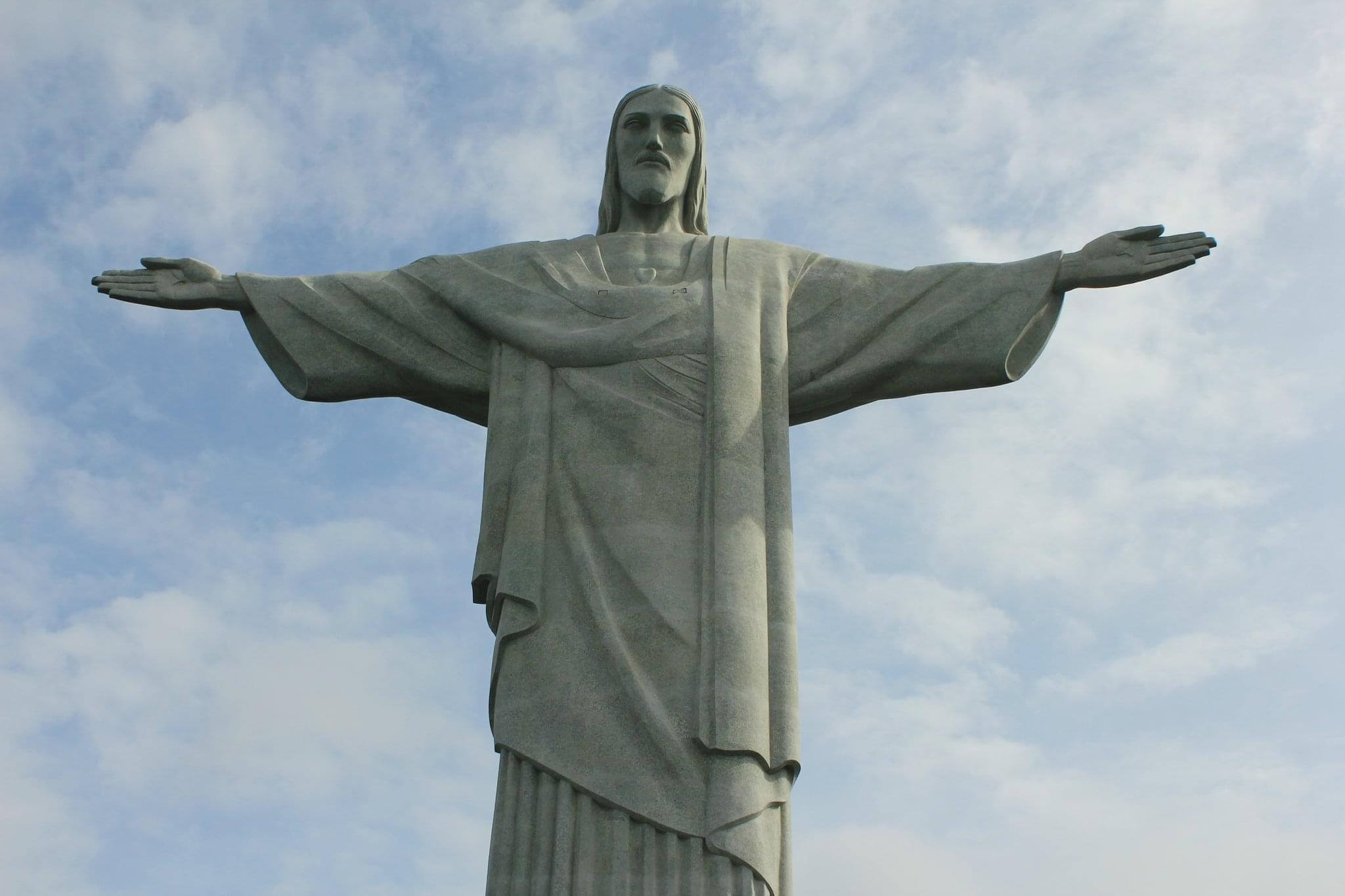statue-landschaft-gay-pride-rio-de-janeiro-urlaub-brasilien lgbtqi+-statue-landschaft-gay-pride-rio-de-janeiro-urlaub-brasilien