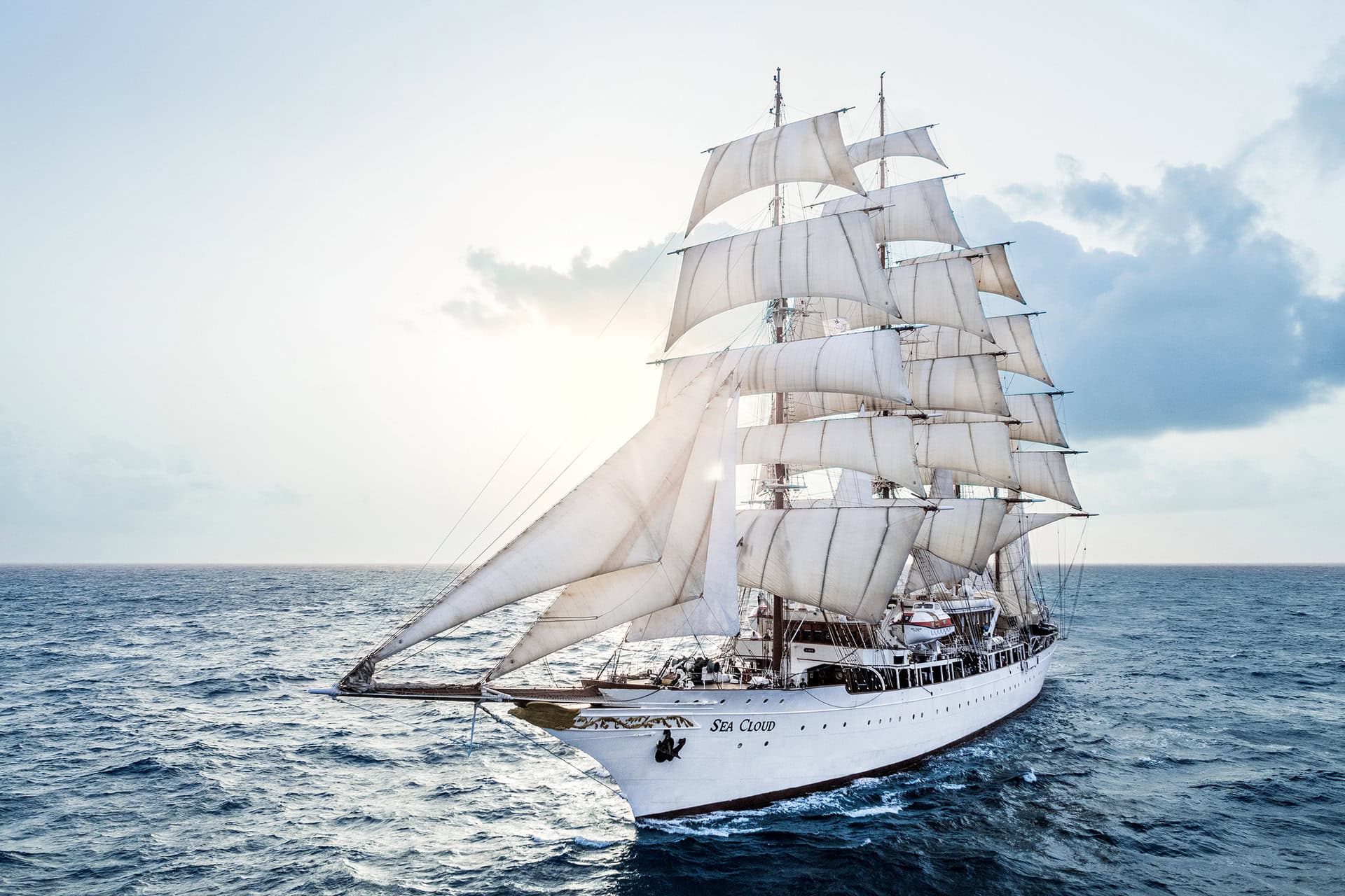 windjammer-gay-sea-cloud-bella-italia-urlaub-segeltoern-lgbtqia+-bord-sonne-meer-segelschiff segelschiff-windjammer-gay-sea-cloud-bella-italia-urlaub-segeltoern-lgbtqia+-bord-sonne-meer