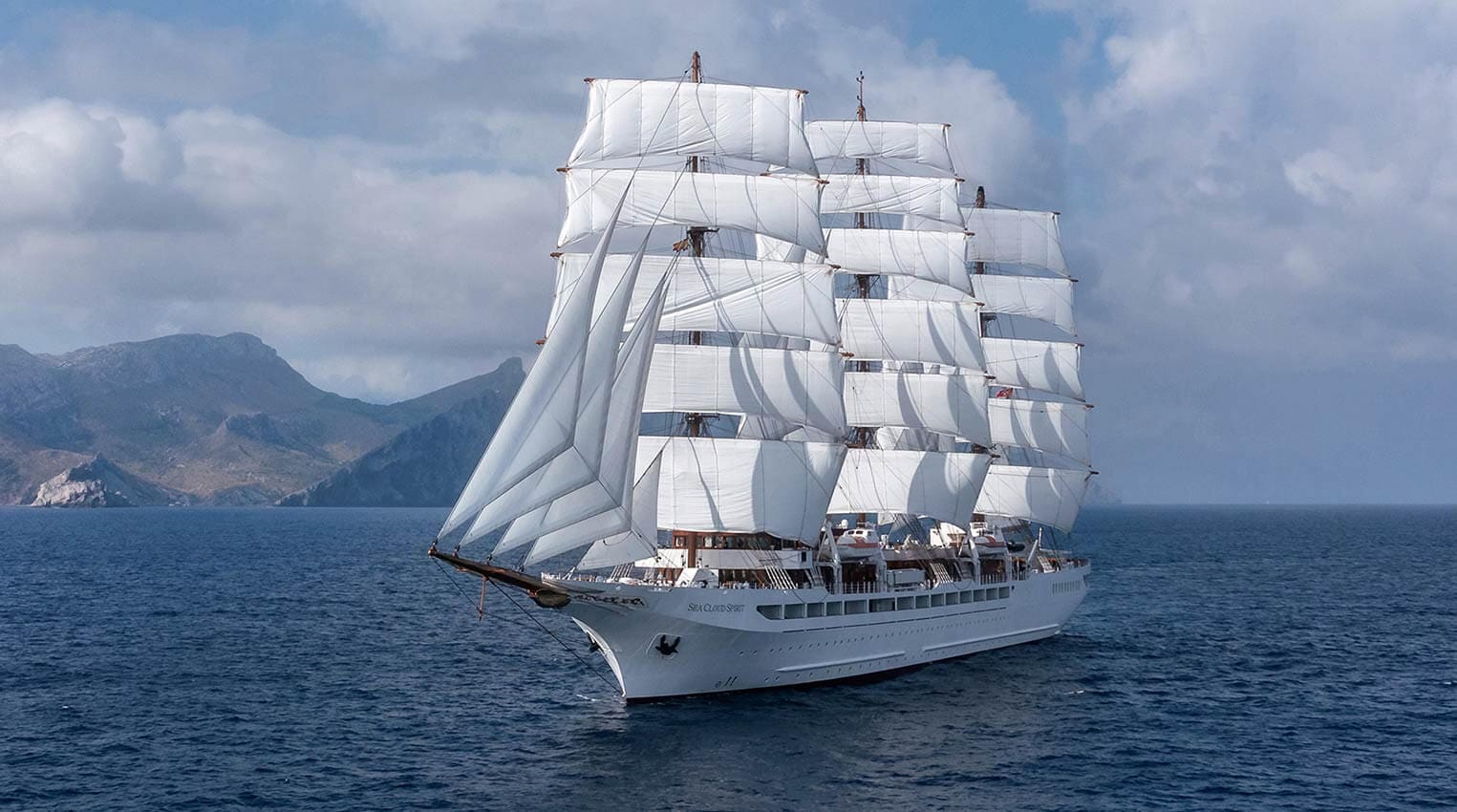 lgbtqia+-gay-sea-cloud-spirit-cruises-schiff-frankreich-italien-mediterrane-küste-urlaub-reisen-kreuzfahrt-windjammererlebnis windjammererlebnis-lgbtqia+-gay-sea-cloud-spirit-cruises-schiff-frankreich-italien-mediterrane-küste-urlaub-reisen-kreuzfahrt