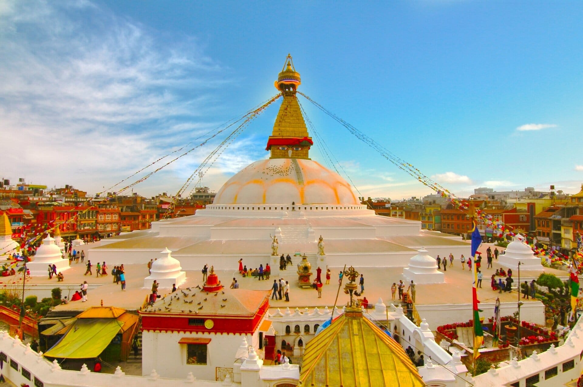 gay-reise-nepal-bhutan-wandern-kultur-natur-berge-trekking-kloster-buddha-kathmandu-boudhanath-stupa