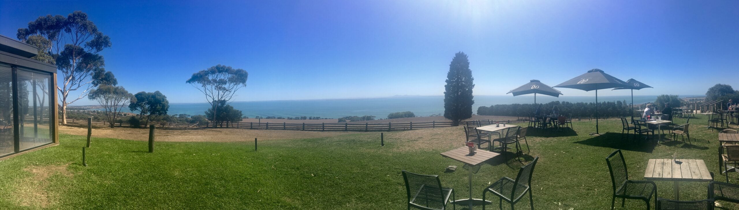 gay-reiseblog-australien-reise-lgbtqia+-urlaub-melbourne-strand-surfer-meer-wein-victoria victoria-gay-reiseblog-australien-reise-lgbtqia+-urlaub-melbourne-strand-surfer-meer-wein