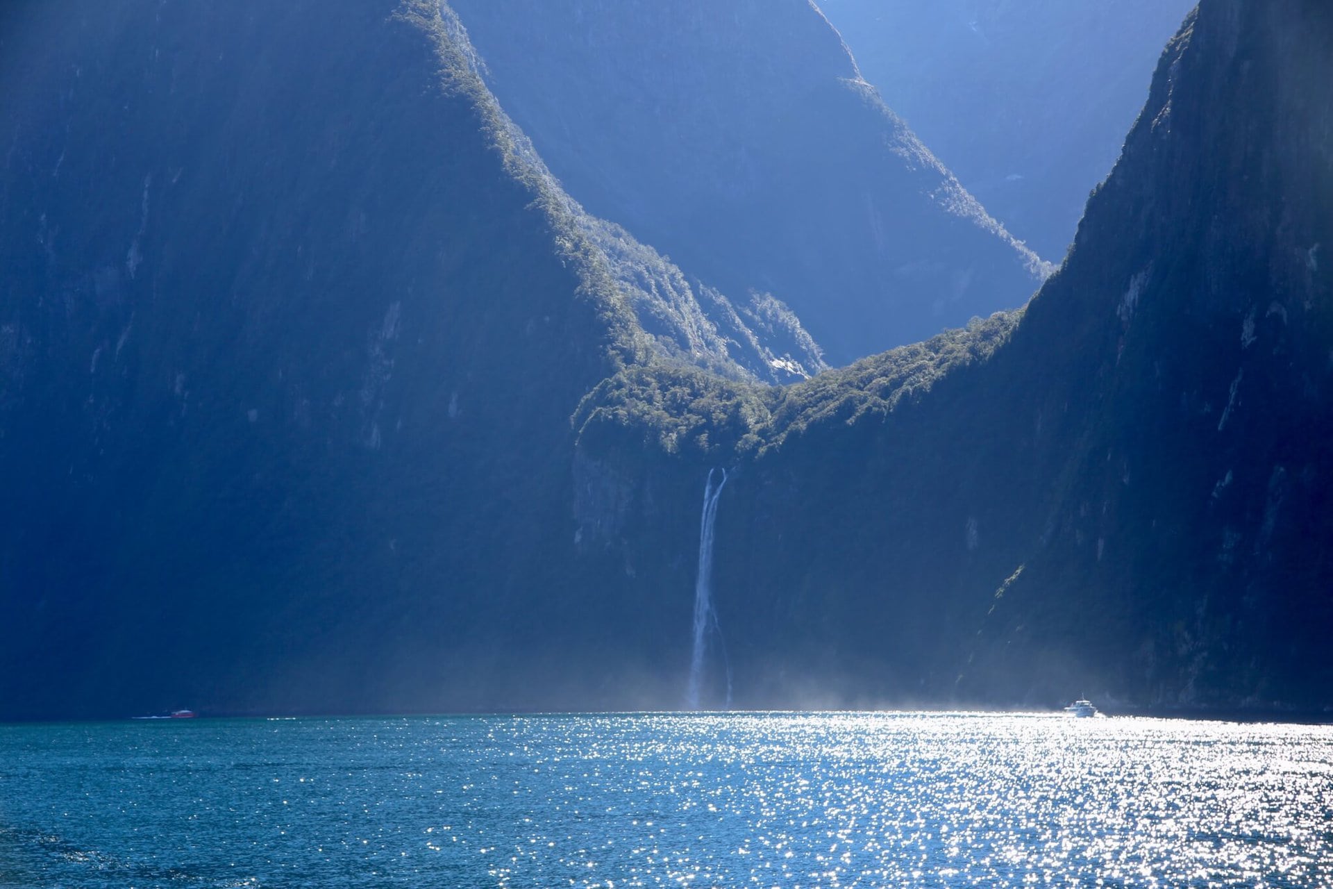 gay-reiseblog-neuseeland-reise-lgbtqia+-urlaub-inseln-strand-surfer-meer-natur-landschaften-südwestpazifik südwestpazifik-gay-reiseblog-neuseeland-reise-lgbtqia+-urlaub-inseln-strand-surfer-meer-natur-landschaften