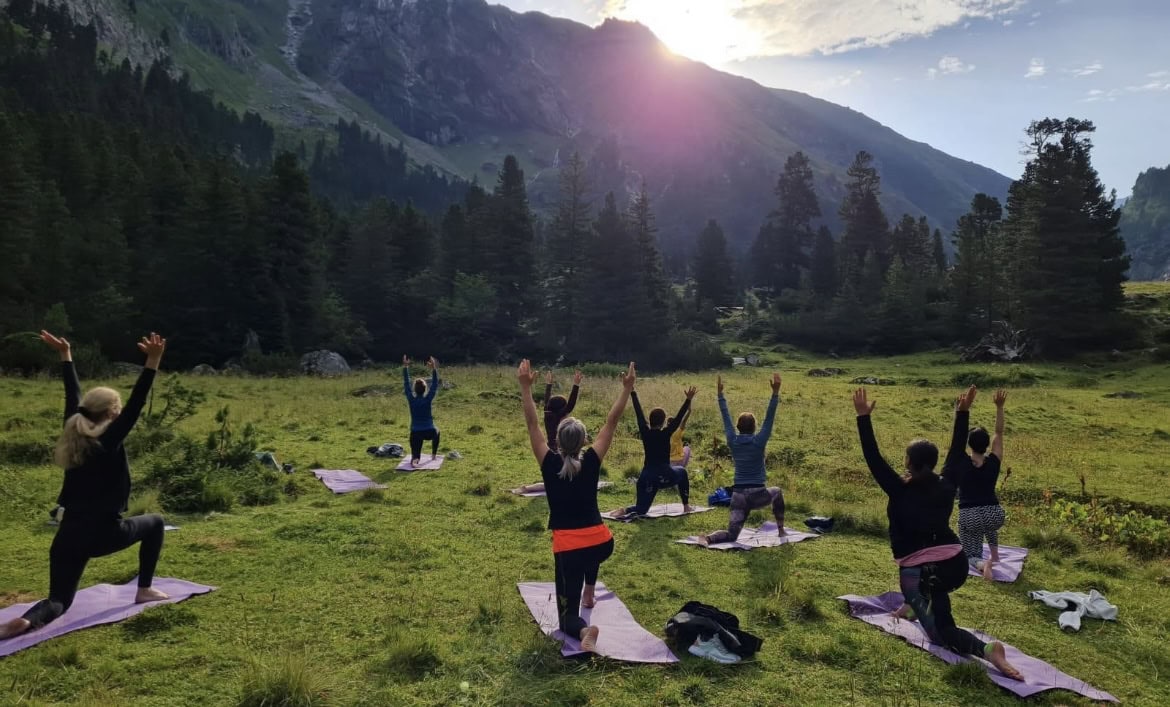 oesterreich-frauen-reisen-lesben-yoga-gruppenreise oesterreich-frauen-reisen-lesben-yoga-gruppenreise