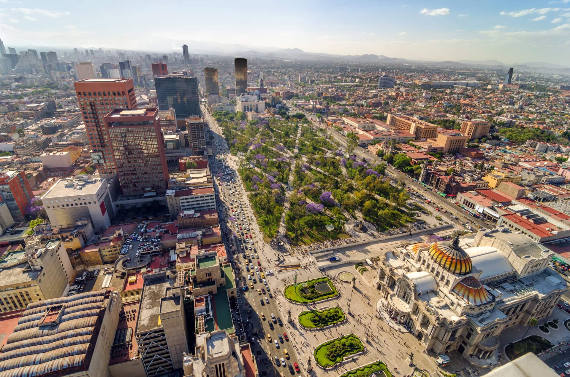 view-mexico-city-and-the-palace-gay-reise-mexiko-urlaub-wandern-lgbtqia-mexiko-city-skyline skyline-view-mexico-city-and-the-palace-gay-reise-mexiko-urlaub-wandern-lgbtqia+