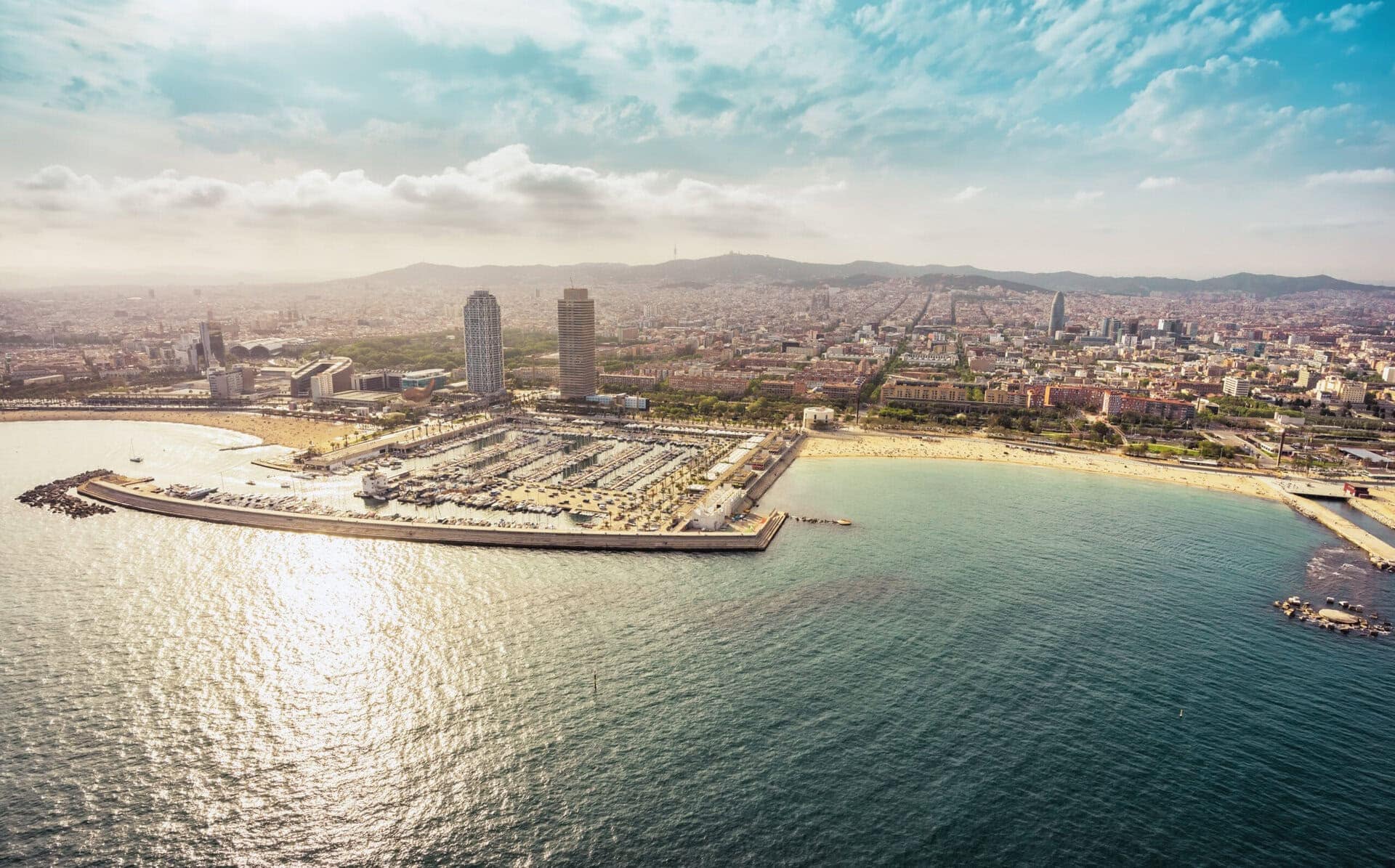 barcelona-skyline-skyscrapers-beach-spain-lgbtqia+-gay-spartacus-cruise