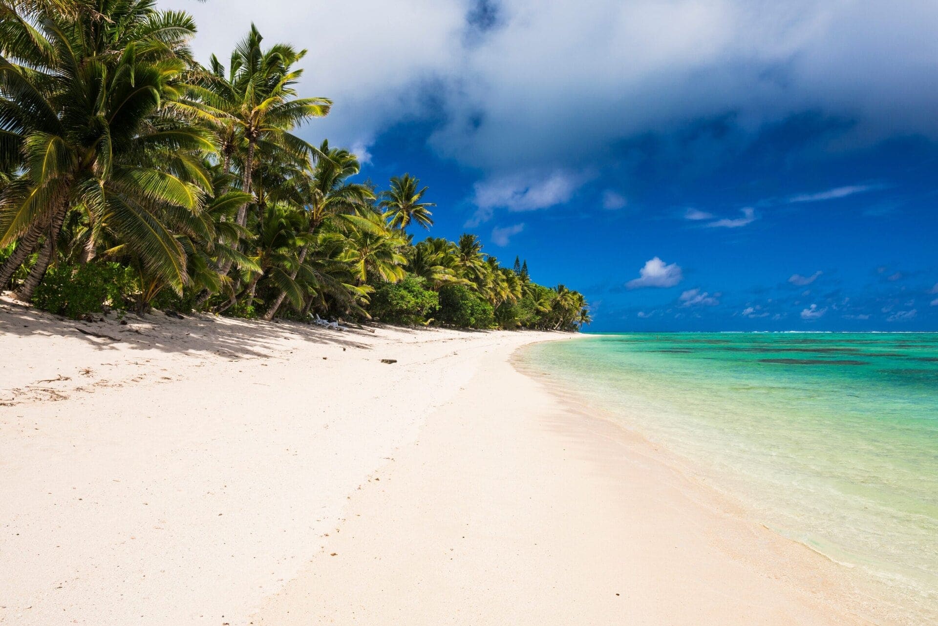 white-sandy-beach-rarotonga-island-reisekombination-australien-südsee