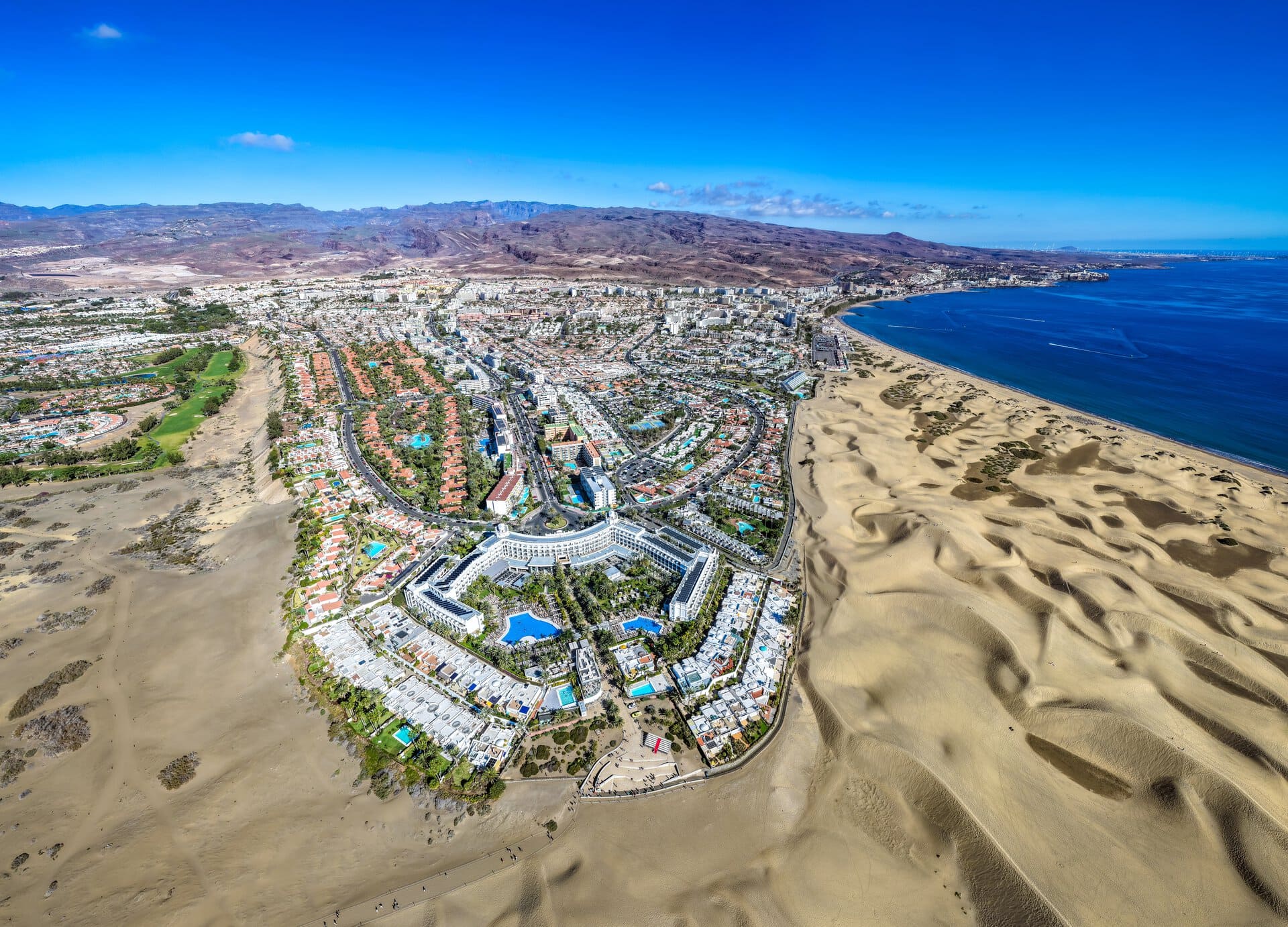 luftaufnahme-gay-reiseblog-playa-del-ingles-gran-canaria-yumbo-center