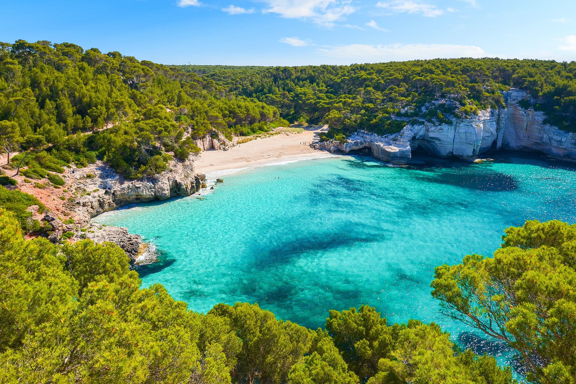 mahon-menorca-gay-deluxe-kreuzfahrt-mittelmeer-explora-journeys