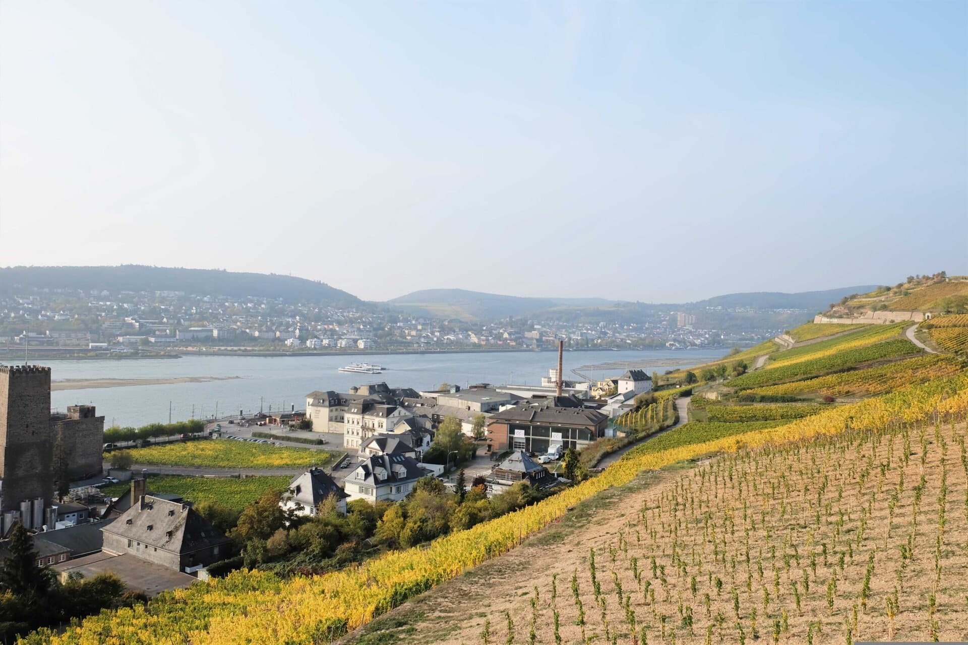 Herbststimmung in der Altstadt von Rüdesheim am Rhein