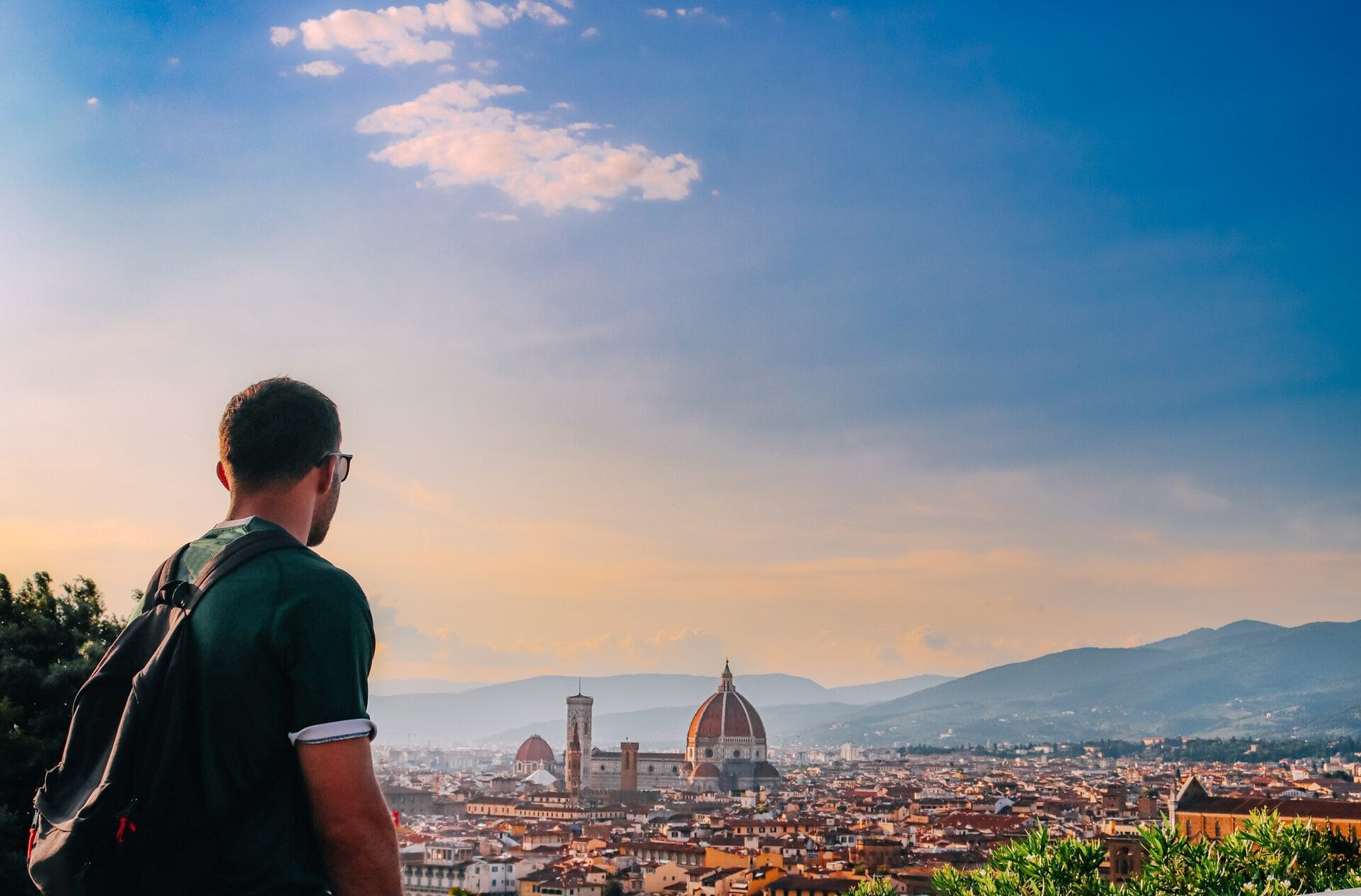 Reisender in der Toskana bei Livorno und Florenz – Startregion der Gay Sea Cloud Cruise mit der SEA CLOUD SPIRIT