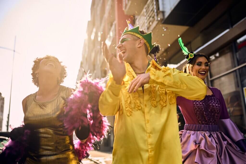 carnival-mardi-gras-festival-new-orleans-lgbtqia-gay-cruise-usa-kreuzfahrt-karibik-explora-journeys