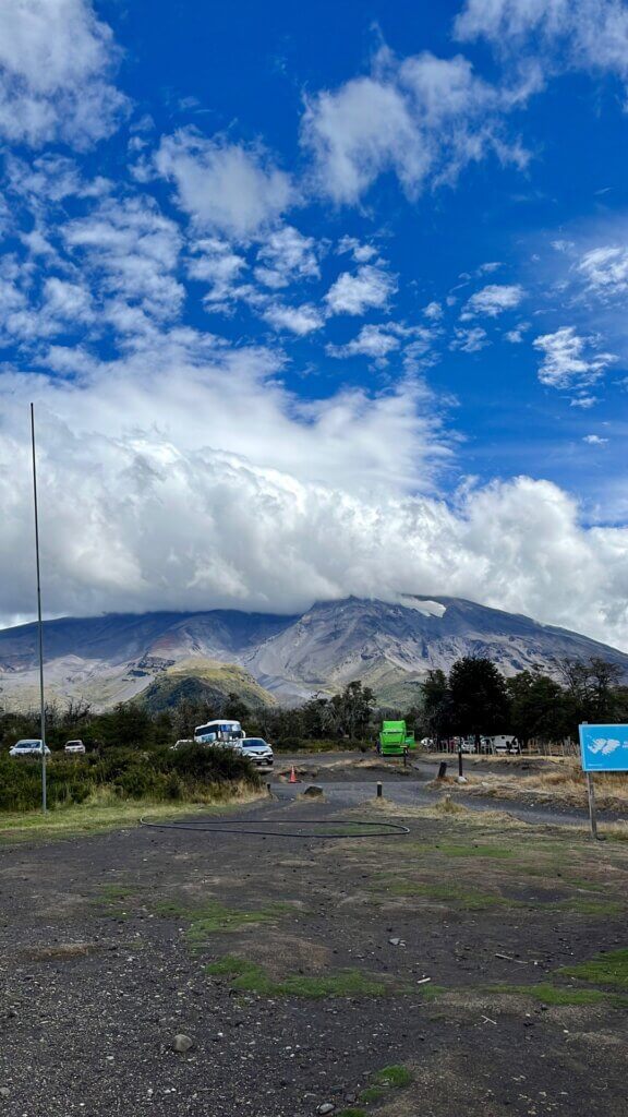 argentinien-seengebiet-vulkan-gay-reisen